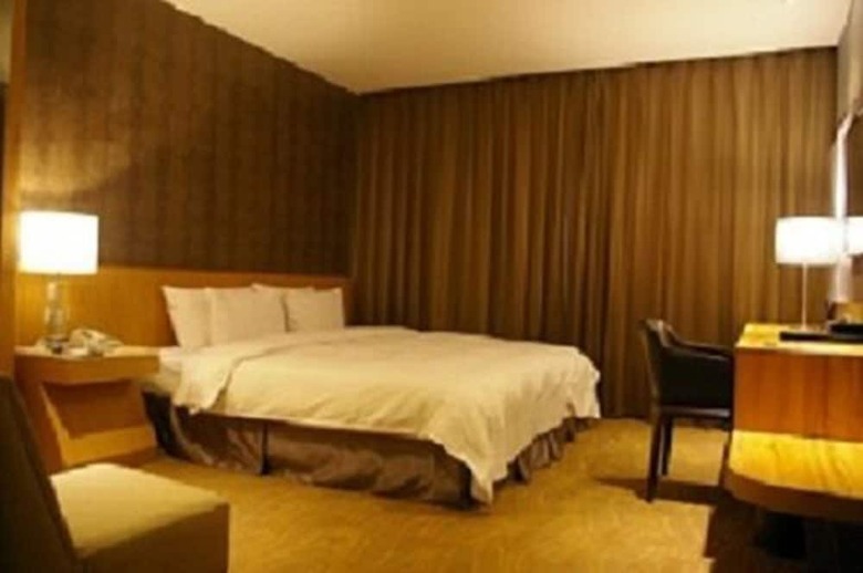 Friend Hotel - Yoyo