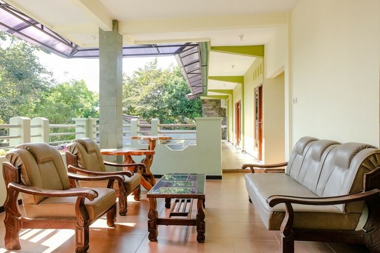 Hostal Griya Kinanthi Family