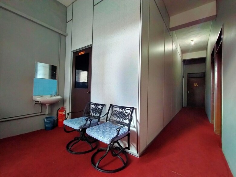Spot On 89994 Rz Gold Hotel