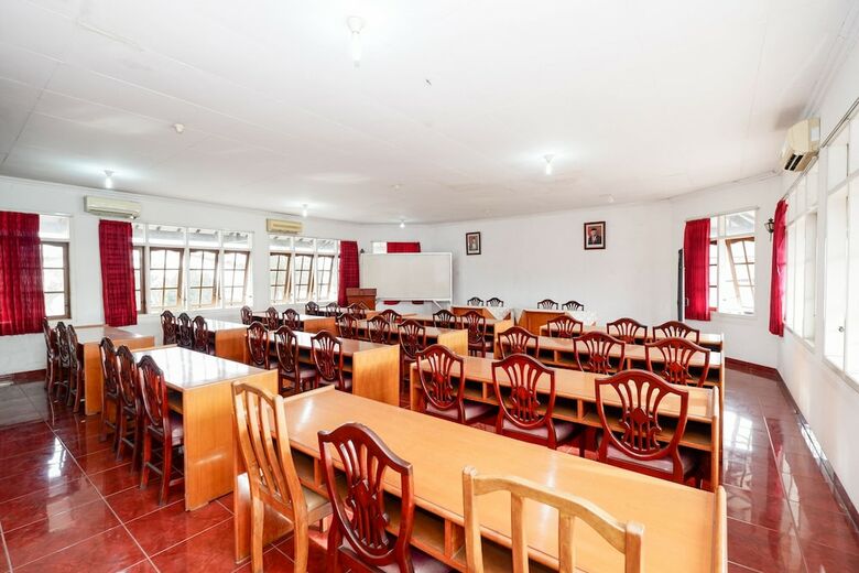 Oyo 2495 Hotel Wijaya