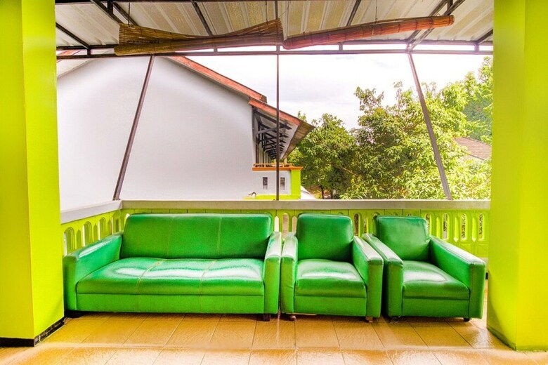 Hostal Spot On 2730 Hotel Maribaya Indah
