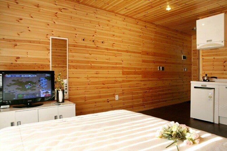 Forest Pension