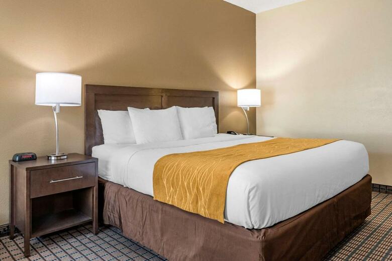 Hotel Quality Inn & Suites