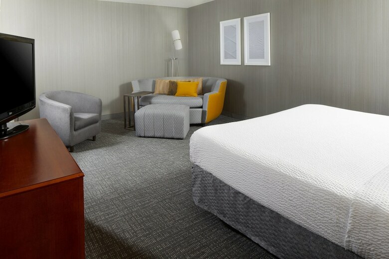 Hotel Courtyard By Marriott Edison Woodbridge