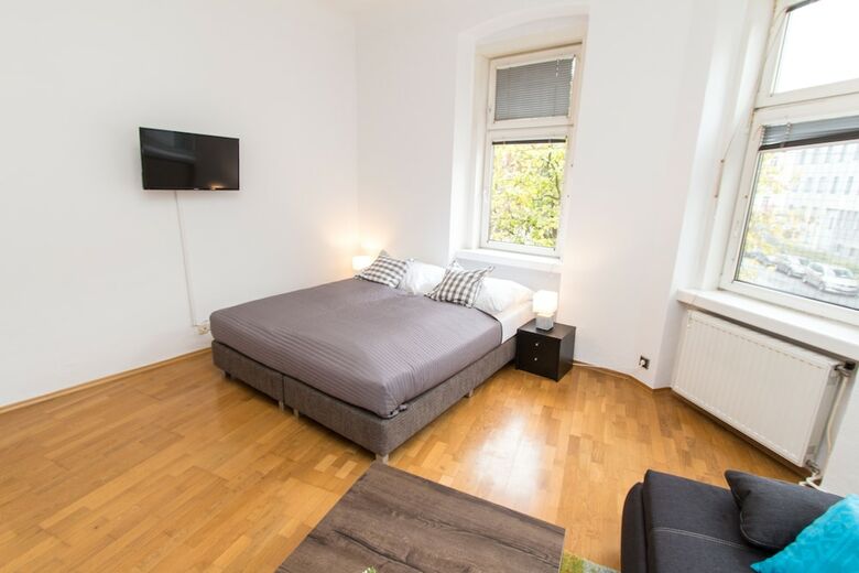 Checkvienna - Apartment Familienplatz