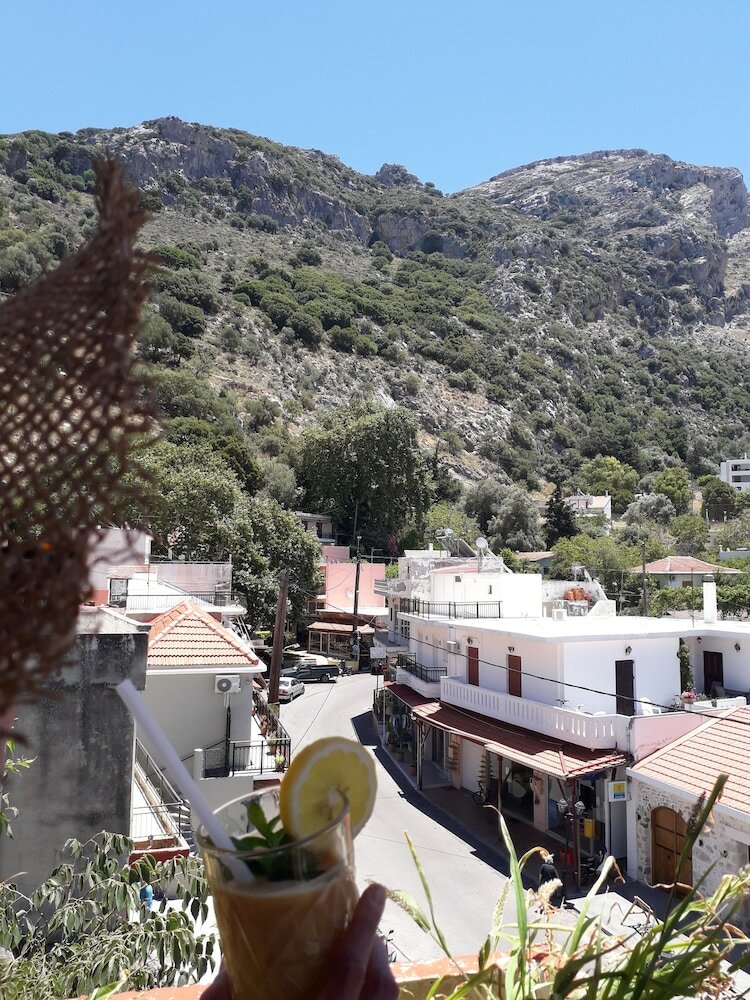 Pension Costas Inn