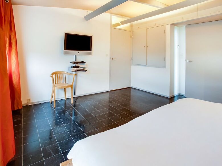 Pleasant Holiday Home In Gaastmeer With Sauna