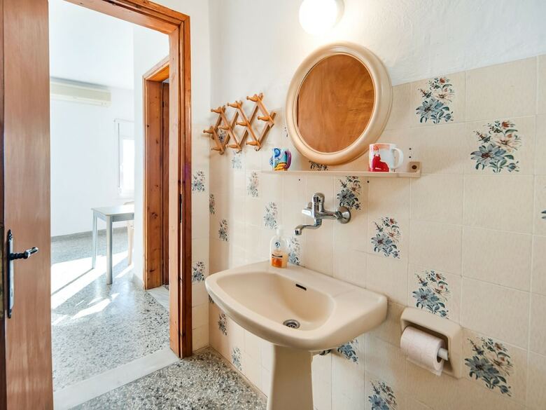 Seaside Holiday Home In Asprovalta With Balcony