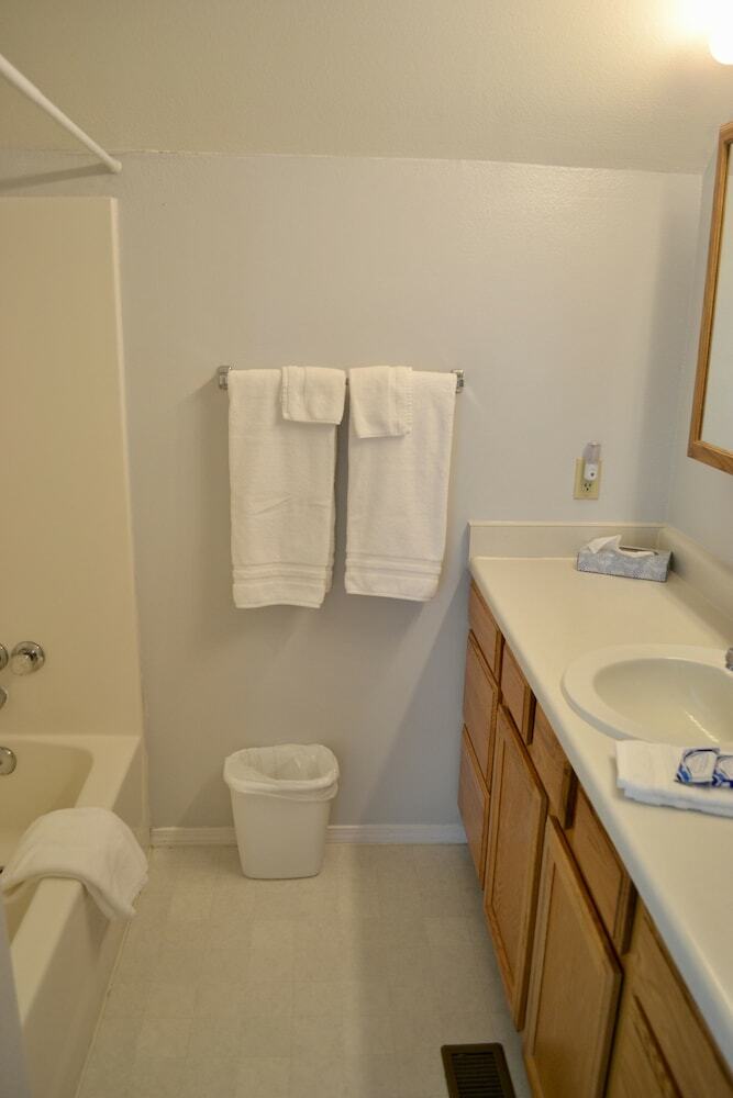 Hotel Pioneer Inn Guesthouse