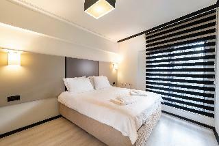 Global Suites Hotel
