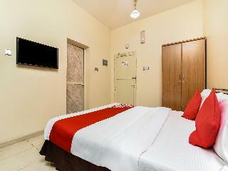 Oyo 181 Royal Plaza Residence