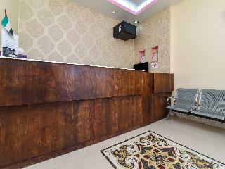 Oyo 181 Royal Plaza Residence