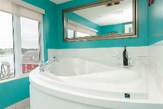 Hotel Brigantine Inn & Suites