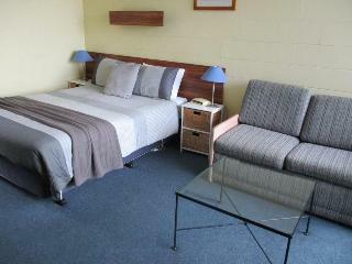 Hotel South Seas Motel & Apartments