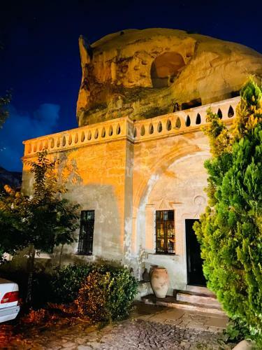 The Village Cave Hotel