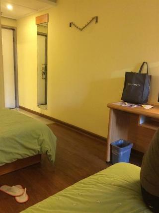 Hotel Home Inn Lu Xun Park
