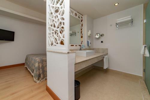 Dionis Hotel Resort & Spa
