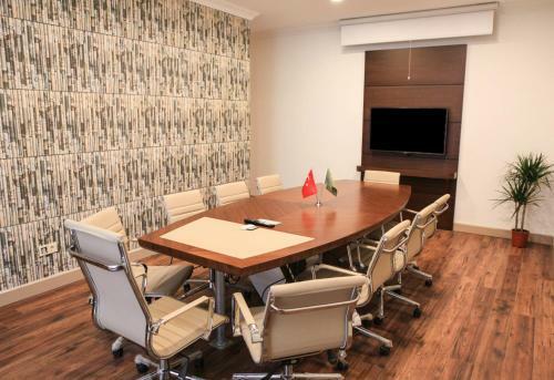 Rezone Health & Oxygen Hotel