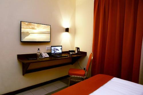 Hotel Qaribu Inn