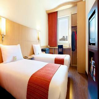 Hotel Ibis Leshan City Center