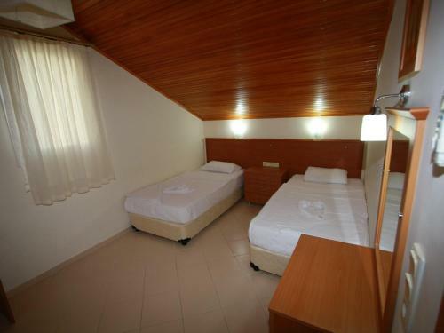Sea Breeze Hotel And Apartments