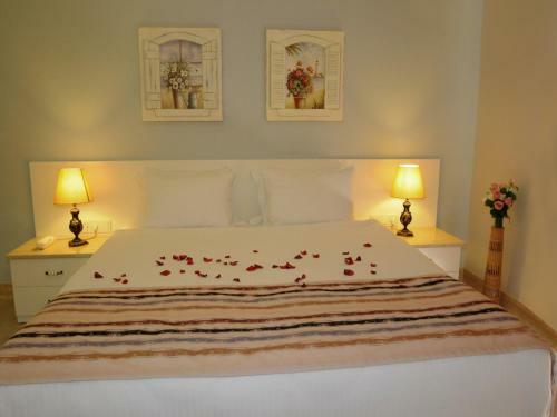 Sea Breeze Hotel And Apartments