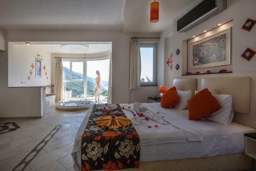 Nicholas Heights Deluxe Suite Hotel