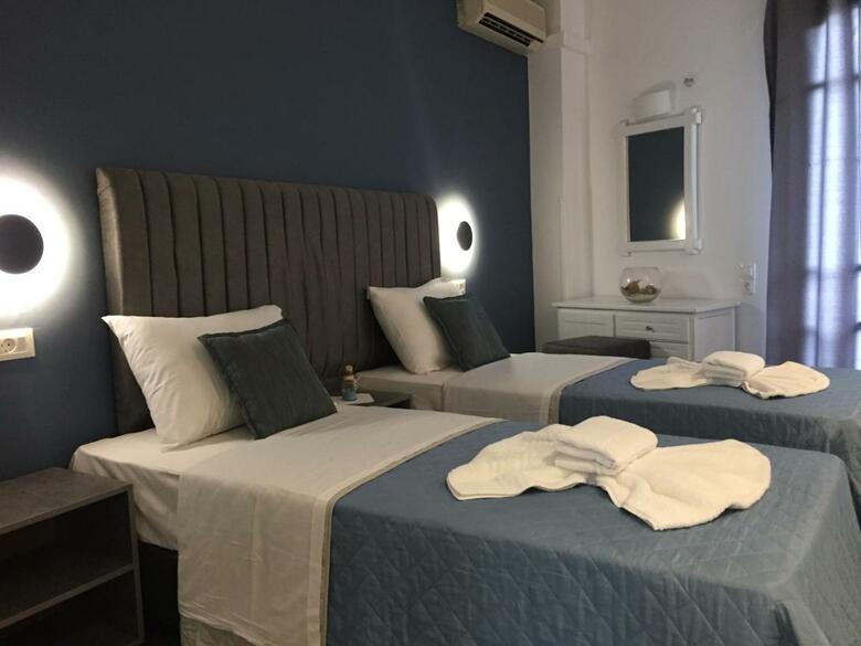 Adamakis Hotel
