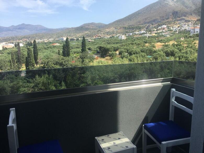 Adamakis Hotel