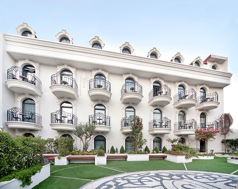 Sura Design Hotel & Suites