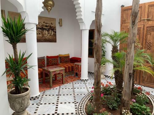 Hotel Riad Abaka By Ghali