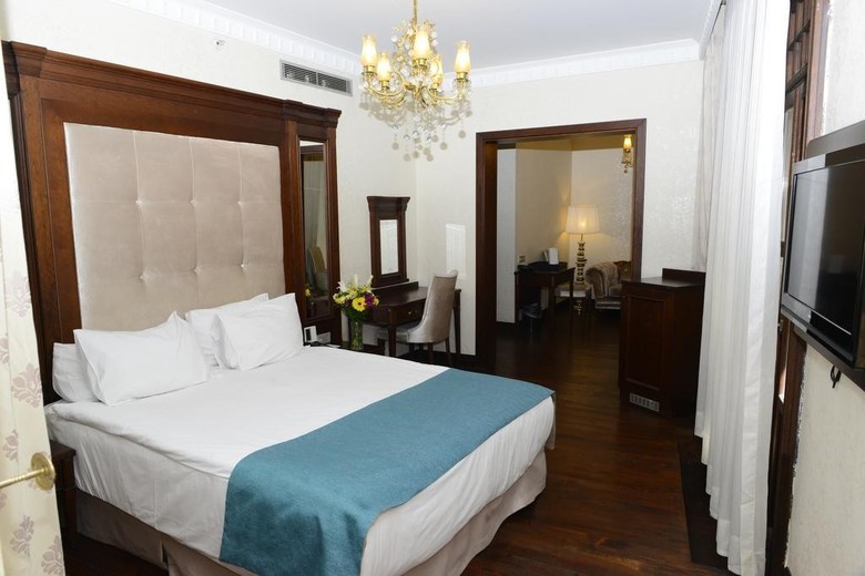 Atik Palas Hotel