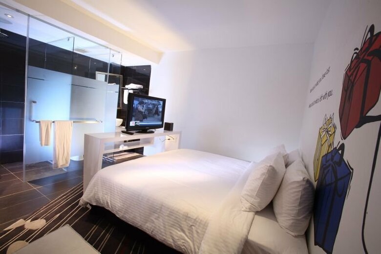 Zoom Inn Boutique Hotel