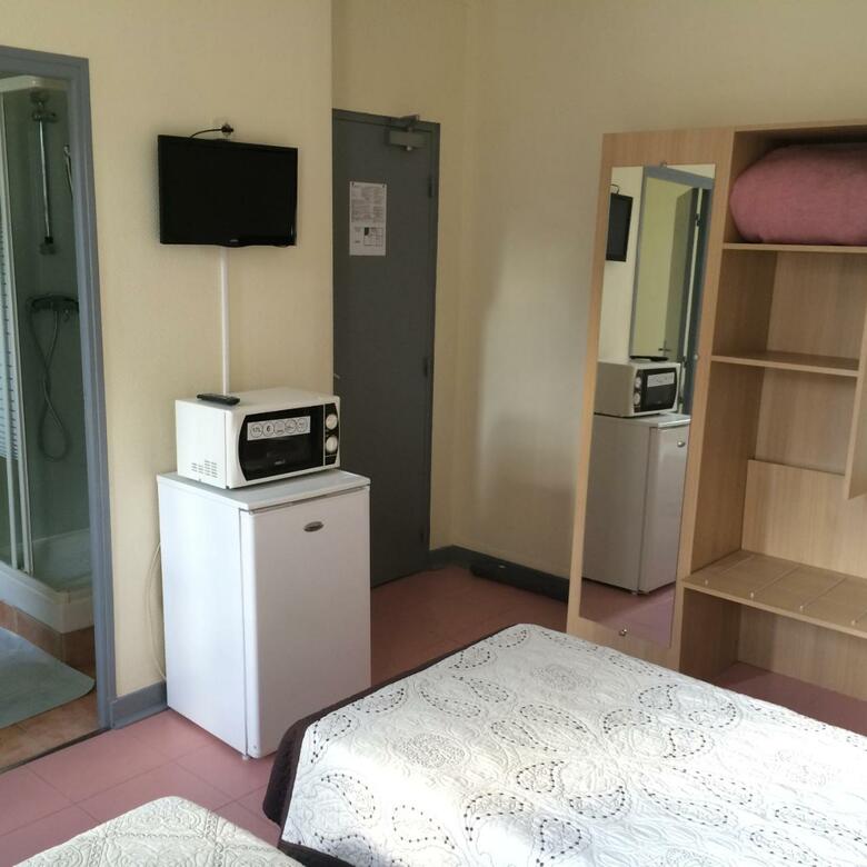 Au Royal Mad Hotel