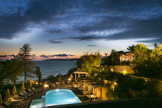 Hotel F Zeen