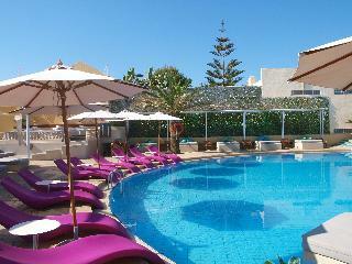 Mylos Hotel & Apartments