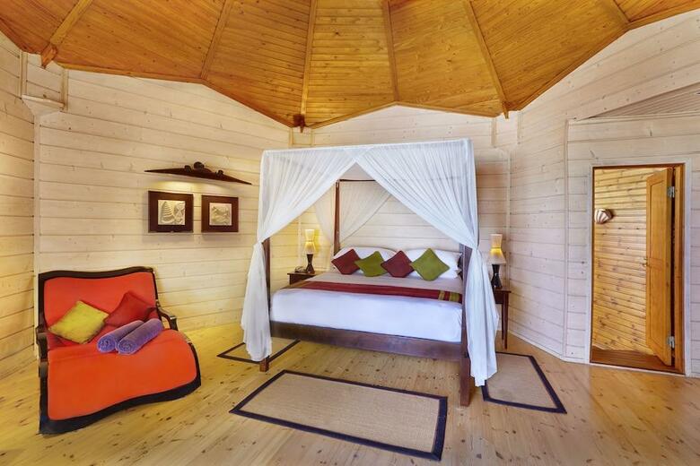 Hotel Komandoo Maldives Island Resort