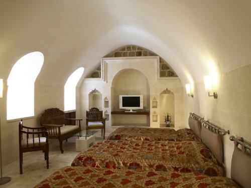Posada Kasr-i Nehroz Hotel
