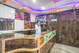 Hotel Oyo 5683 Sri Sai Suites