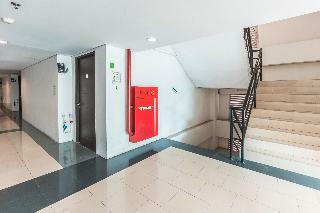 Oyo Flagship 1170 The Habitat Karawaci
