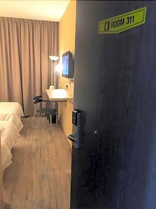 Hotel 91 Street Boutique Inn