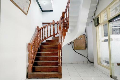 Oyo 2186 Pondok Mahkota