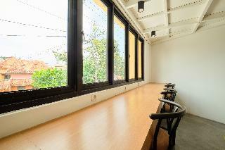 Oyo Life 2374 Alika Syariah