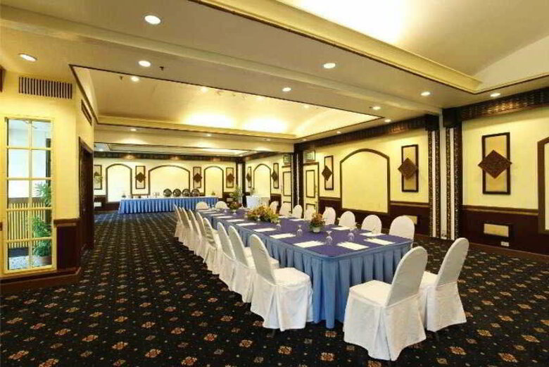 Hotel Waterfront Insular Davao