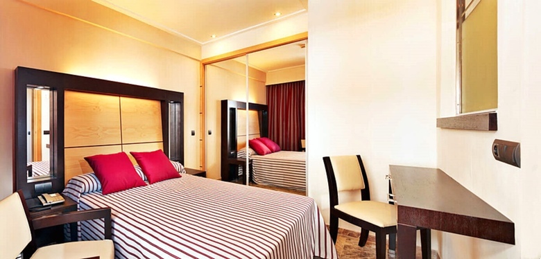 Hotel Mediterranean Bay S�lo Adultos