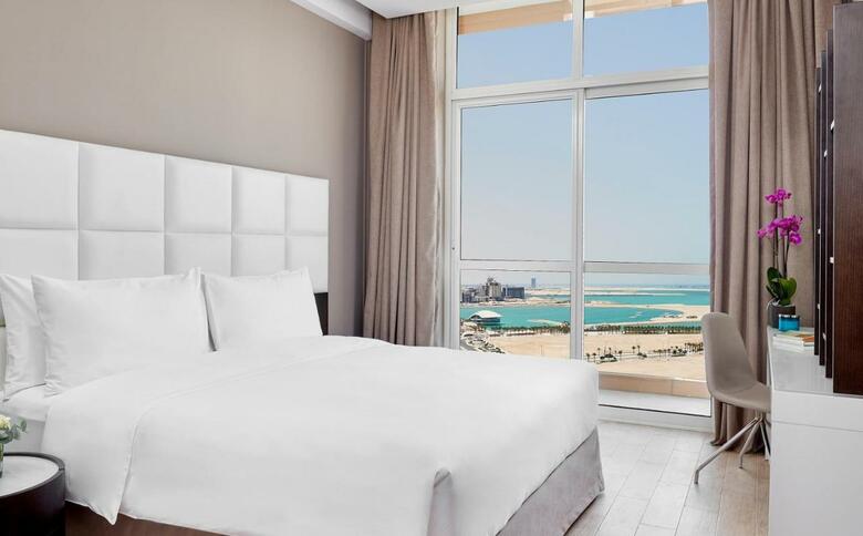 Hotel Staybridge Suites Doha Lusail