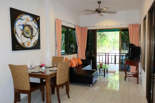 Apartamentos Rawai Seaview Condominium Phuket