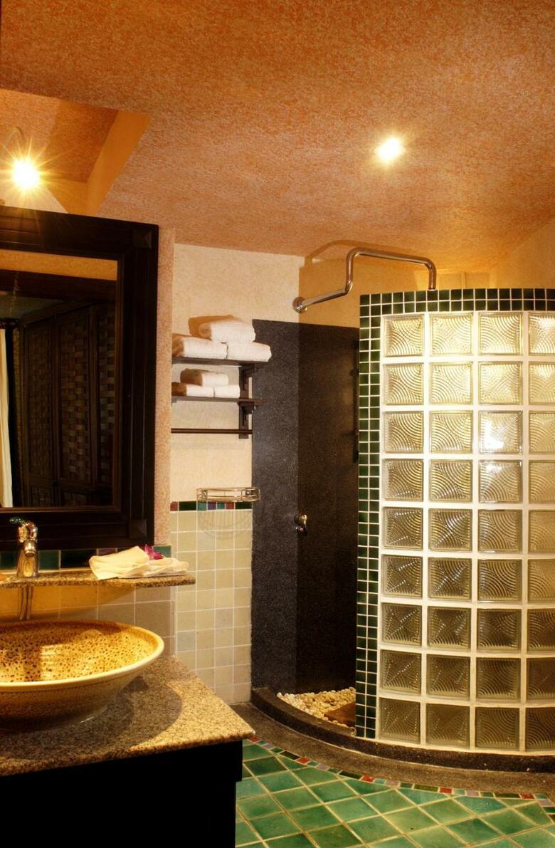 Hotel Mangosteen Resort And Ayurveda Spa