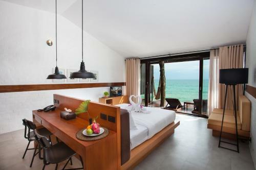 Hotel Baan Talay Resort