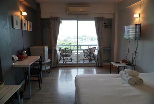 Hostal River View Guest House